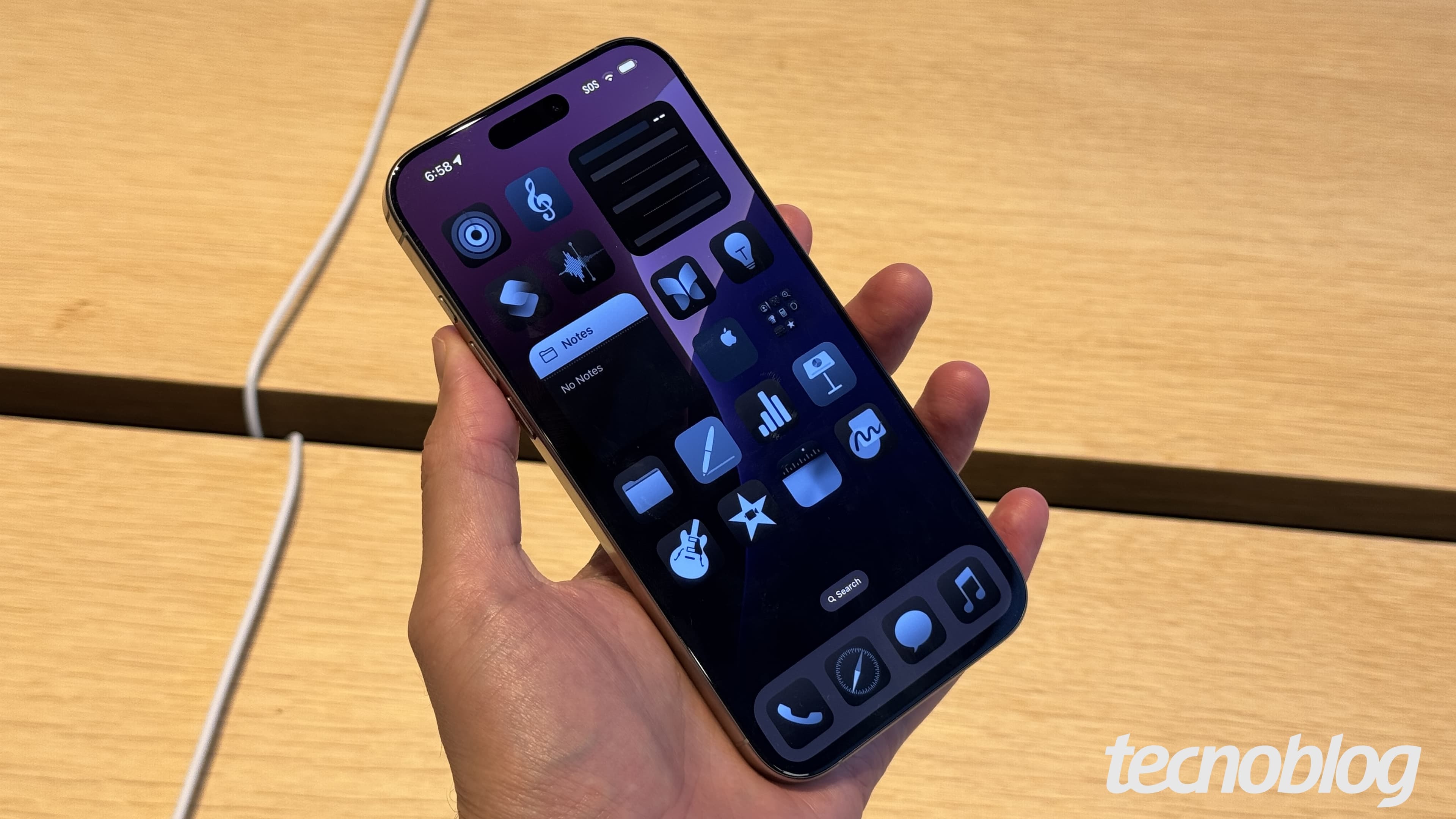 iPhone 17e deve ganhar notch mais discreto